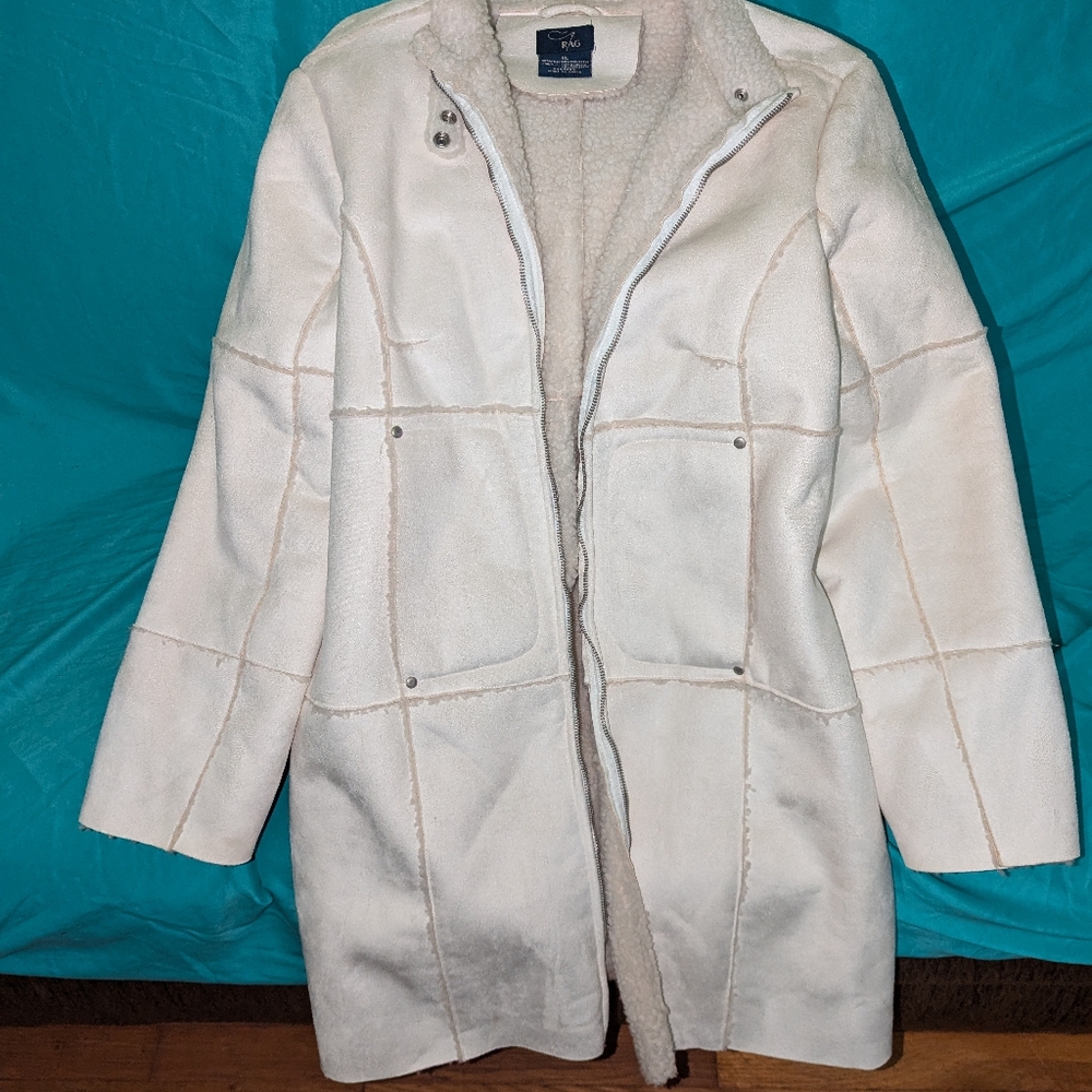 White beautiful suede Rag brand juniors XL